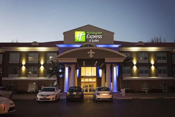 Photo 1 - Holiday Inn Express & Suites Alexandria, an IHG Hotel