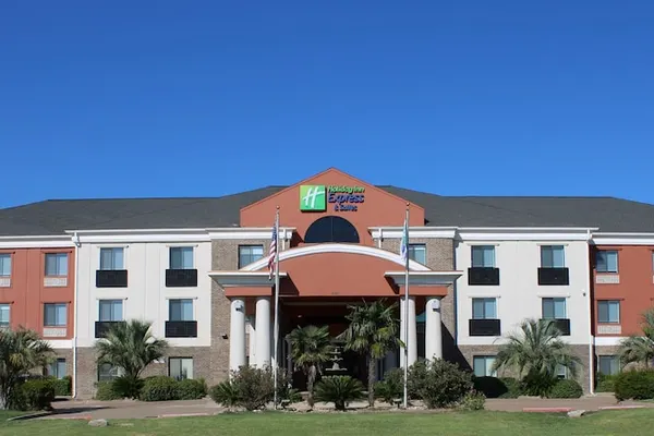 Photo 1 - Holiday Inn Express Hotel & Suites Fairfield - North by IHG