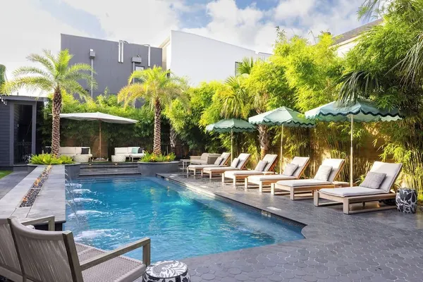 Photo 1 - The Blackbird Hotel