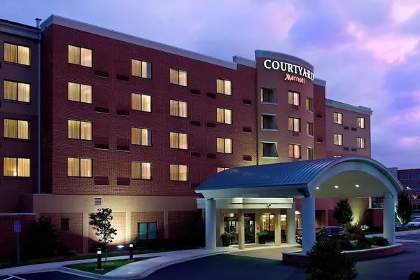 Photo 1 - Courtyard by Marriott Cincinnati North at Union Centre