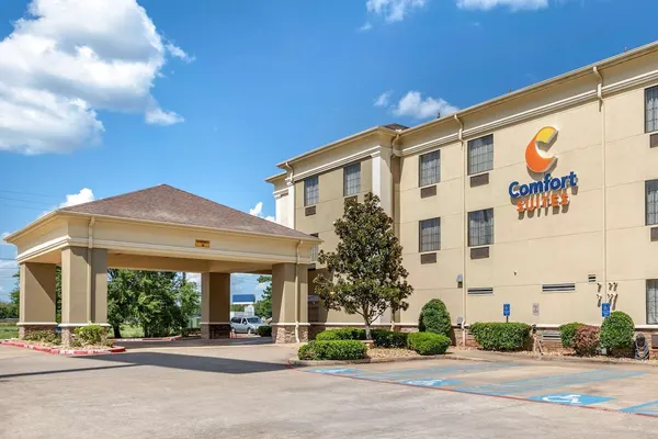 Photo 1 - Comfort Suites Shreveport West I-20