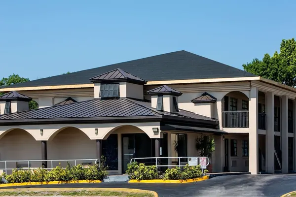 Photo 1 - Knights Inn Orlando