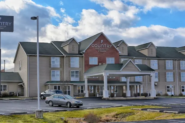 Photo 1 - Country Inn & Suites by Radisson, Chambersburg, PA