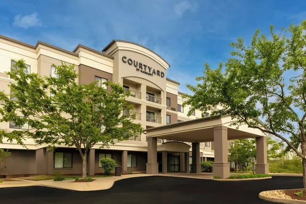 Photo 1 - Courtyard by Marriott Pittsburgh Greensburg