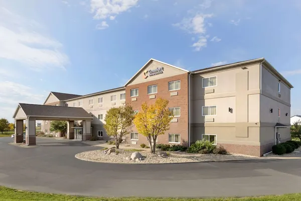 Photo 1 - Comfort Inn & Suites Davenport - Quad Cities