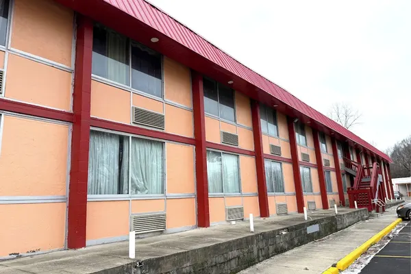 Photo 1 - Red Carpet Inn & Suites Lima