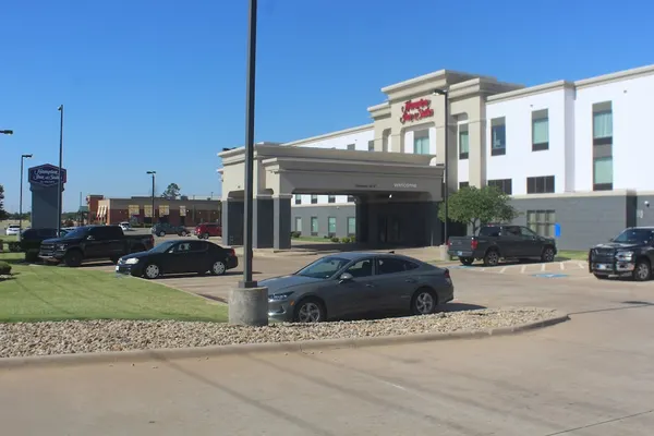 Photo 1 - Hampton Inn Suites Altus