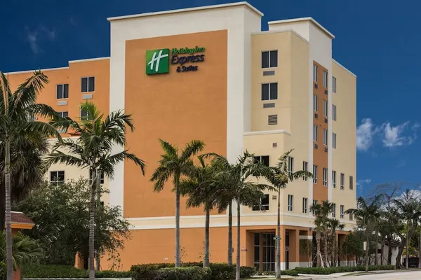 Photo 1 - Holiday Inn Express & Suites Fort Lauderdale Airport South, an IHG Hotel