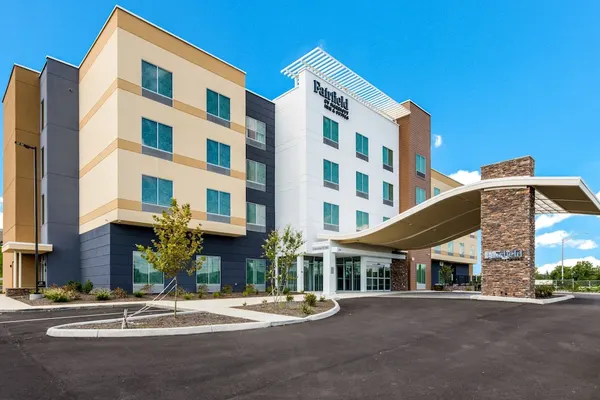 Photo 1 - Fairfield Inn & Suites by Marriott Knoxville Clinton