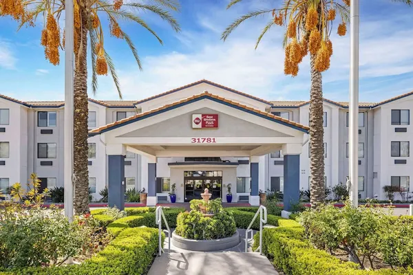 Photo 1 - Best Western Plus Lake Elsinore Inn & Suites