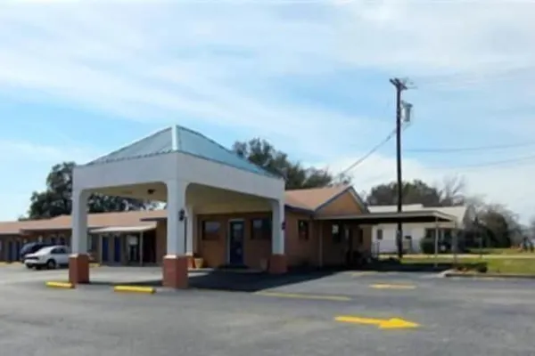 Photo 1 - Americas Best Value Inn Comanche