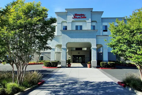 Photo 1 - Hampton Inn & Suites Rohnert Park - Sonoma County