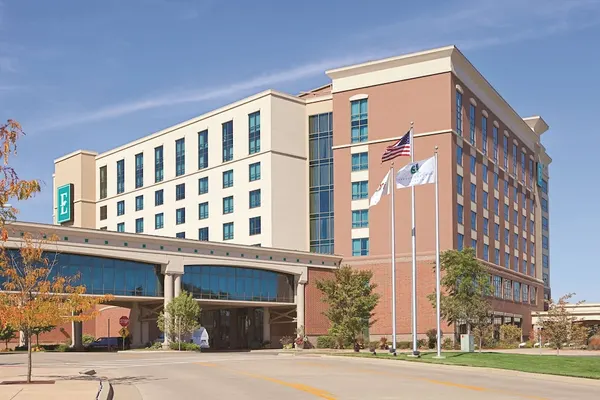 Photo 1 - Embassy Suites by Hilton E Peoria Riverfront Conf Center