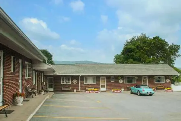 Photo 1 - Judy's Motel Bedford