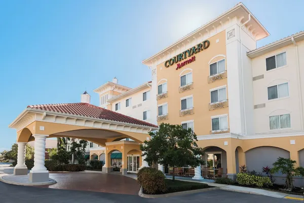 Photo 1 - Courtyard by Marriott Fort Myers I-75/Gulf Coast Town Center