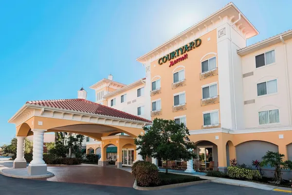 Photo 1 - Courtyard by Marriott Fort Myers I-75/Gulf Coast Town Center