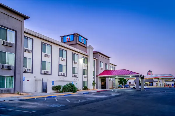 Photo 1 - Motel 6 Hesperia, CA - West Main Street I-15