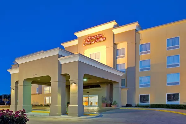 Photo 1 - Hampton Inn & Suites Fort Worth-West-I-30