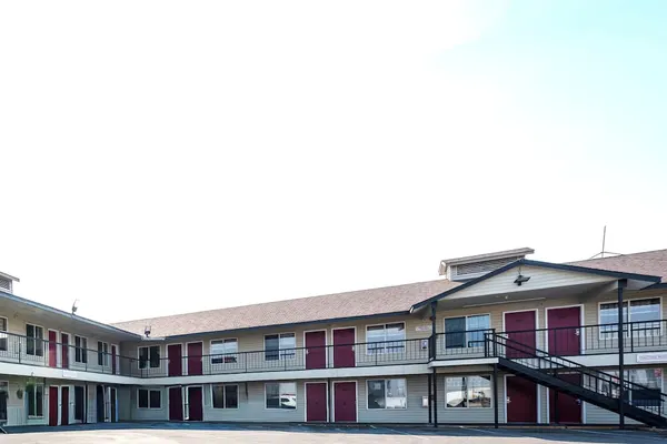 Photo 1 - King City Motel by OYO Pasco