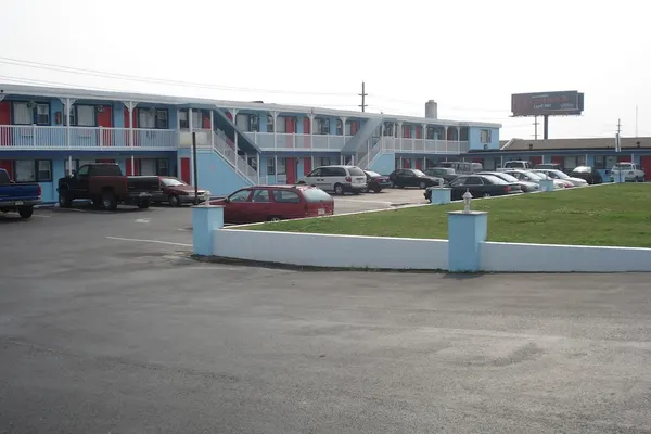 Photo 1 - New Sea Breeze Motel