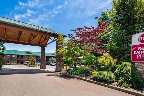 Photo 1 - Best Western Plus Hartford Lodge