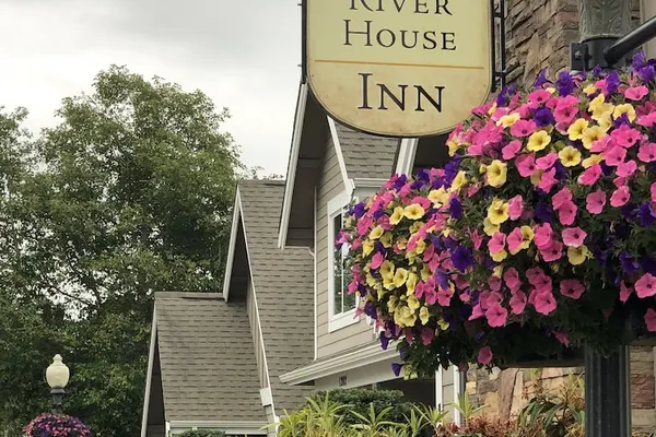 Photo 1 - River House Inn, a Baymont by Wyndham