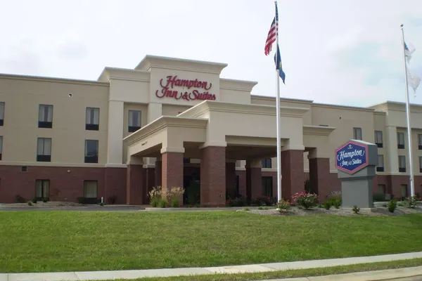 Photo 1 - Hampton Inn & Suites Madisonville