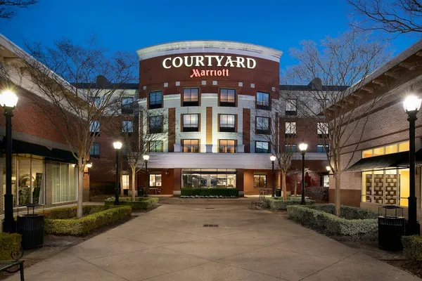 Photo 1 - Courtyard by Marriott Collierville