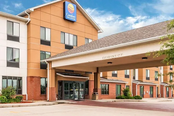 Photo 1 - Comfort Inn & Suites Sikeston I-55