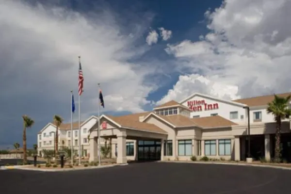 Photo 1 - Hilton Garden Inn Tucson Airport