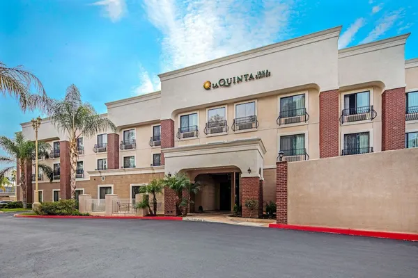 Photo 1 - La Quinta Inn & Suites by Wyndham Temecula