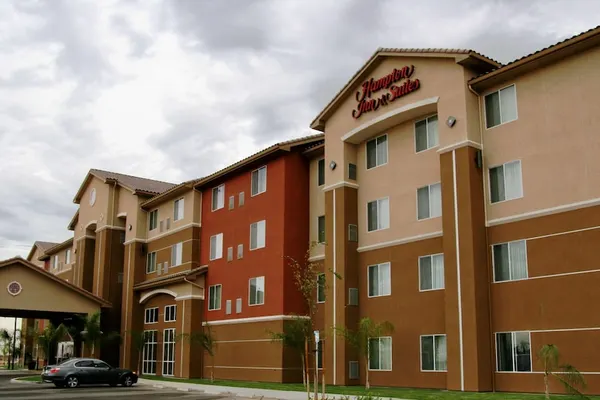 Photo 1 - Hampton Inn & Suites Bakersfield North-Airport