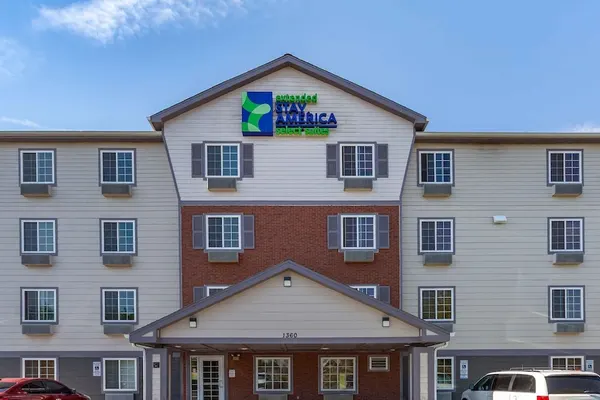 Photo 1 - Extended Stay America Select Suites - Phoenix - West