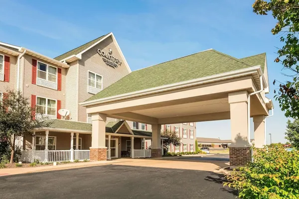 Photo 1 - Country Inn & Suites by Radisson, Peoria North, IL