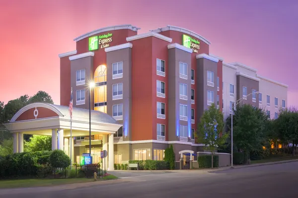 Photo 1 - Holiday Inn Express Hotel & Suites Chattanooga Downtown, an IHG Hotel