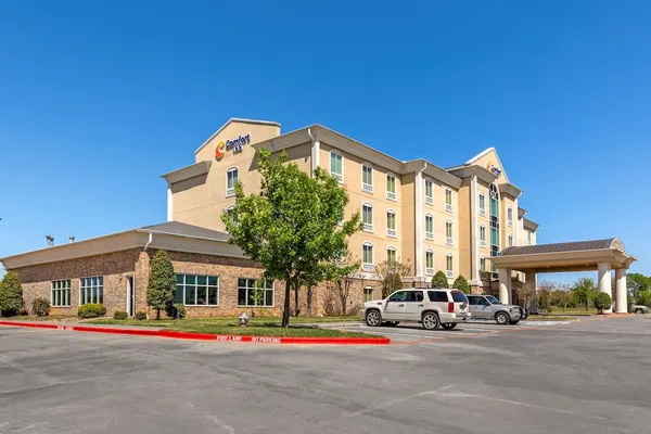 Photo 1 - Comfort Inn & Suites Denison - Lake Texoma