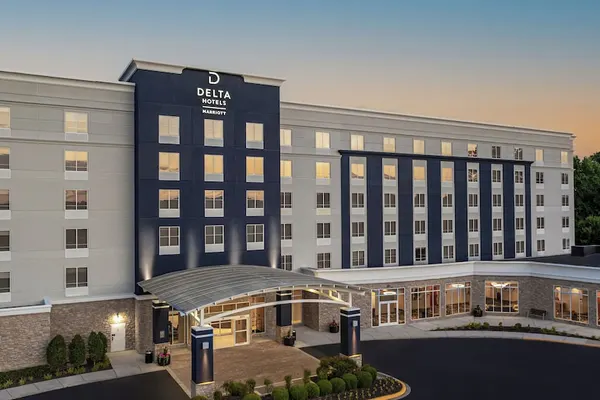 Photo 1 - Delta Hotels by Marriott Colonial Heights