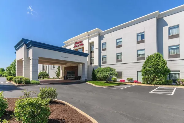 Photo 1 - Hampton Inn & Suites Hartford-Manchester