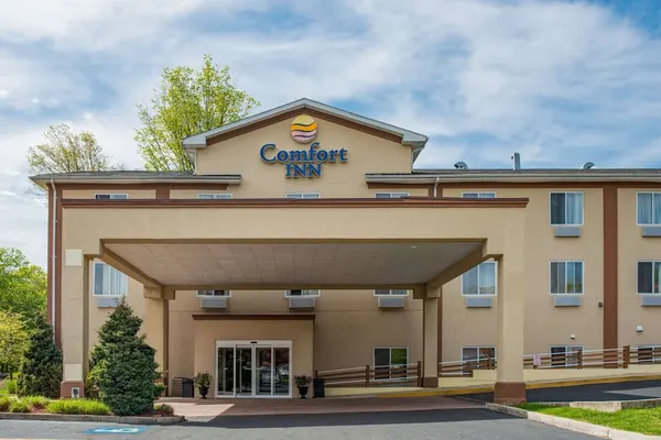 Photo 1 - Comfort Inn Naugatuck-Shelton, CT