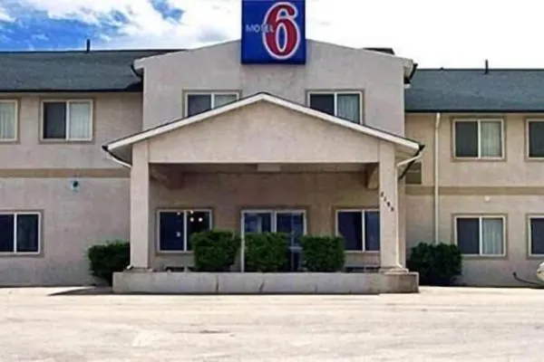 Photo 1 - Motel 6 Nephi, UT