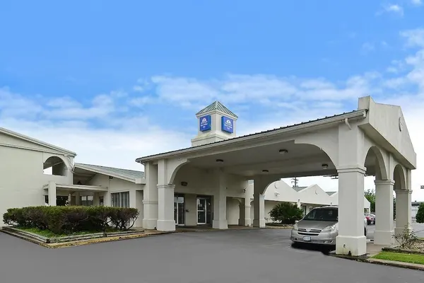 Photo 1 - Americas Best Value Inn Beaumont, TX