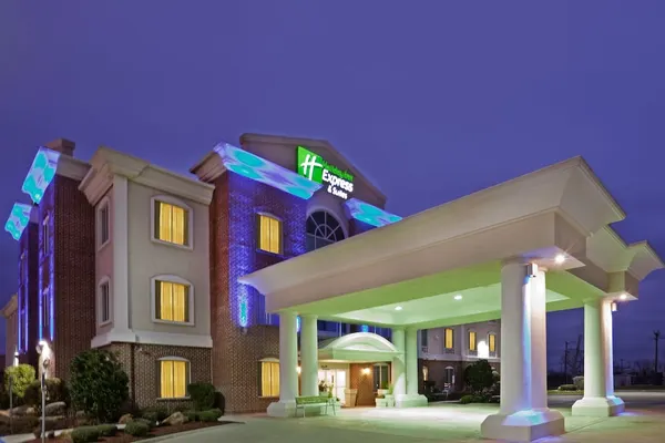 Photo 1 - Holiday Inn Express & Suites Waxahachie, an IHG Hotel