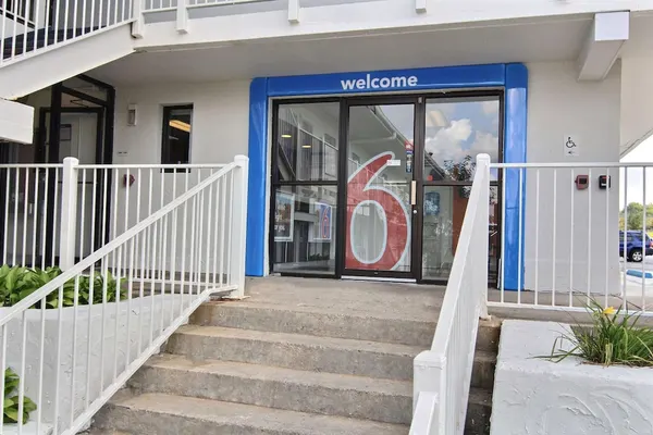 Photo 1 - Motel 6 Middleburg Heights, OH - Cleveland