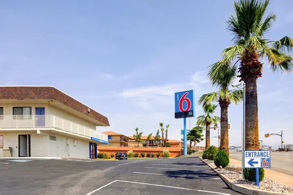 Photo 1 - Motel 6 Saint George, UT