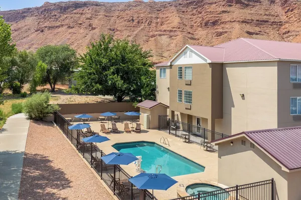 Photo 1 - La Quinta Inn & Suites by Wyndham Moab