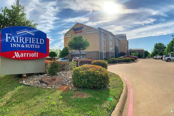 Photo 1 - Fairfield Inn & Suites by Marriott Waco North