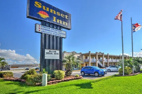 Photo 1 - Sunset Inn