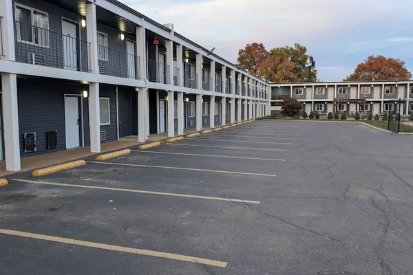 Photo 1 - Days Inn by Wyndham Champaign/Urbana