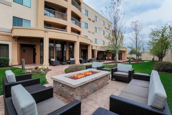 Photo 1 - Courtyard by Marriott Potomac Mills Woodbridge