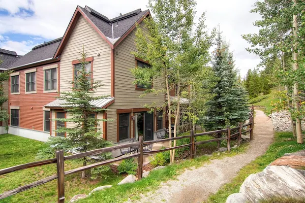 Photo 1 - Main Street Junction